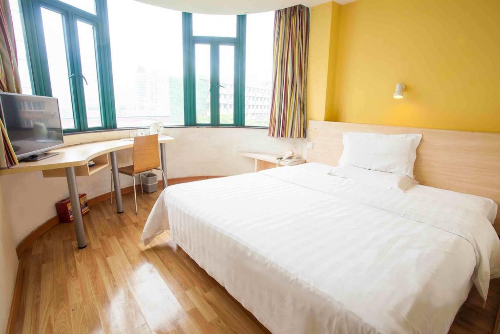 7Days Inn Foshan Zumiao Baihua Plaza Zimmer foto